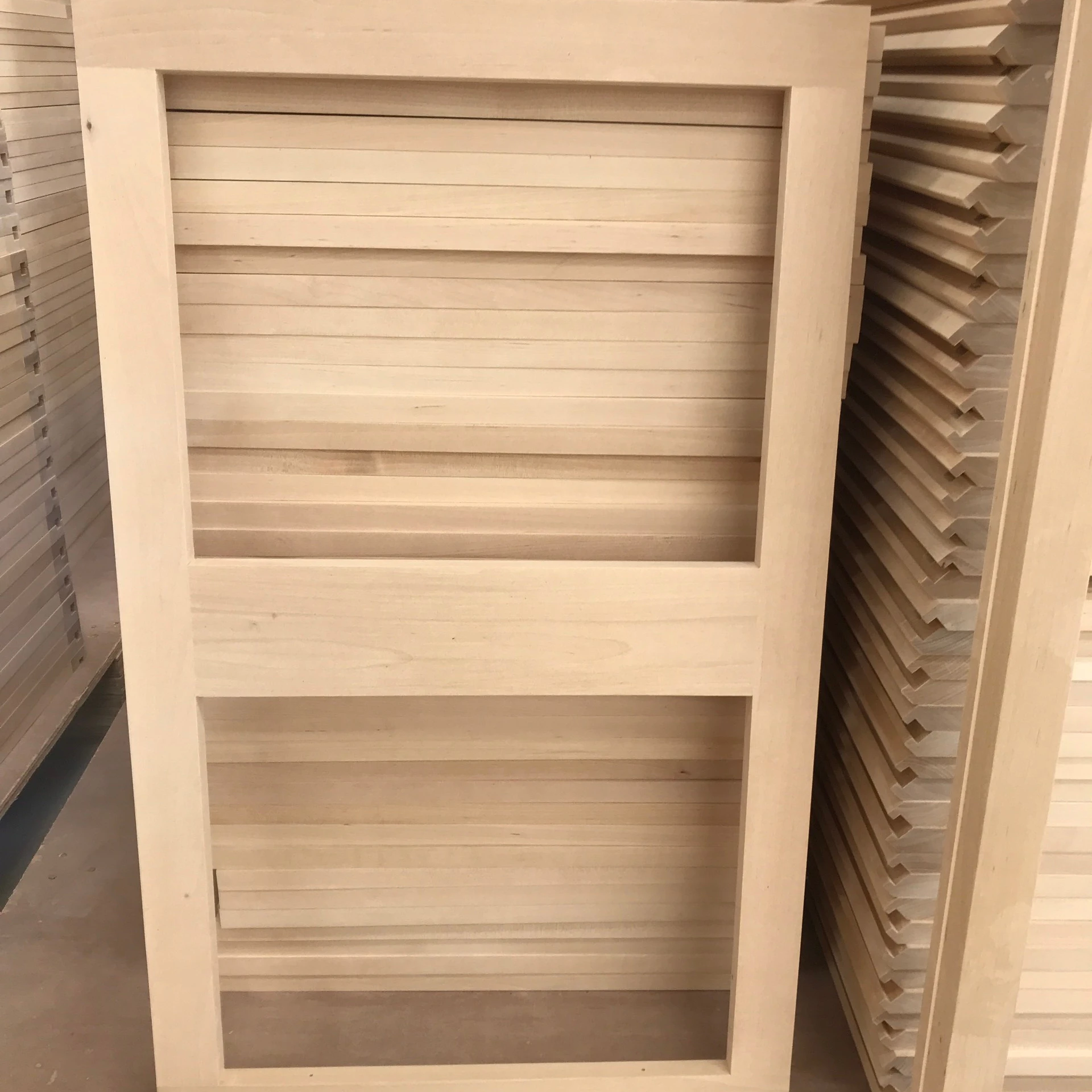 High Quality Face Frame by Solid wood or Plywood Used for Kitchen Door/Cabinet/Picture Frame/Mirror For Sale