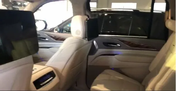 
New 2021 Cadillac Escalade ESV Platinum 
