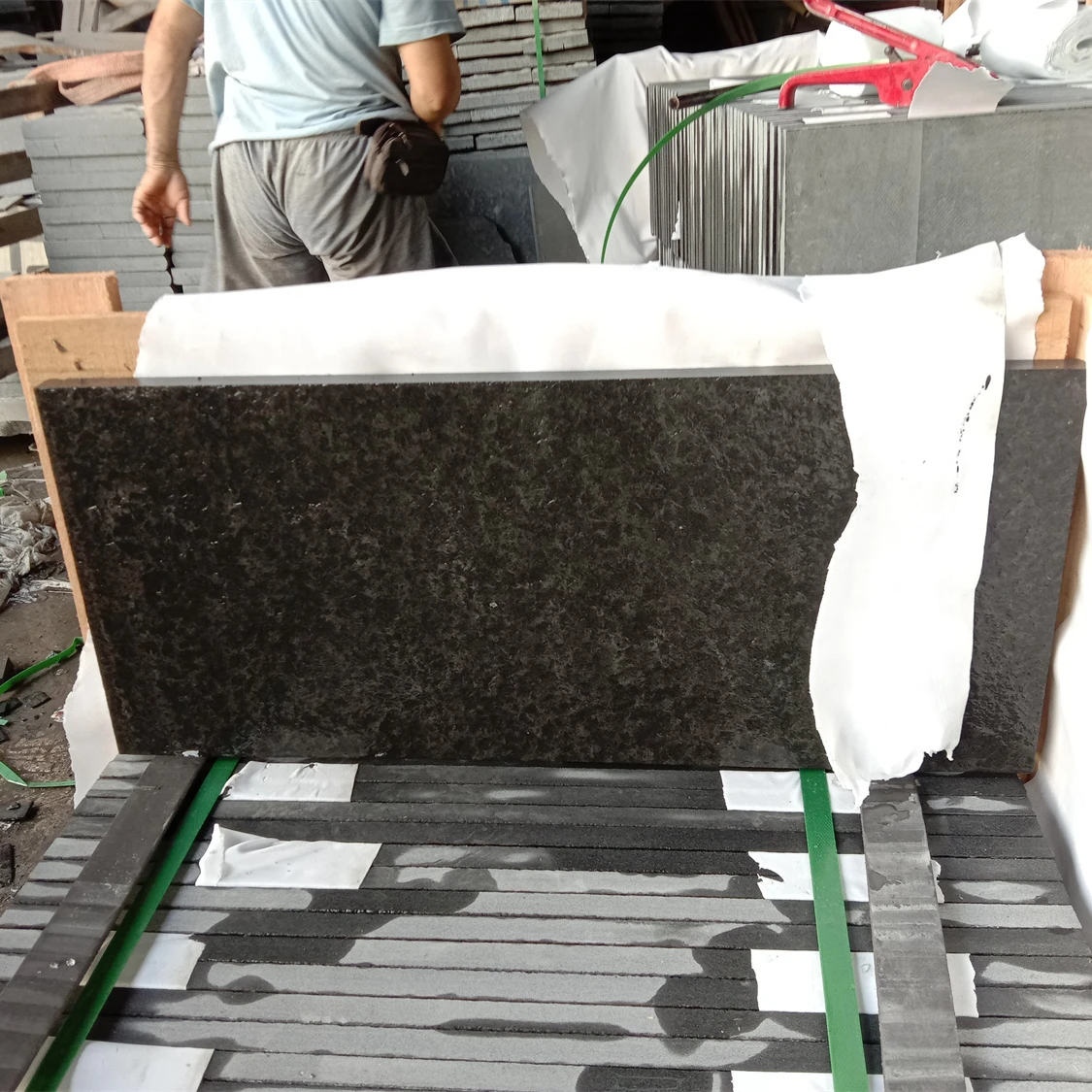 AST Stone Natural Granite Archaize surface Wholesale Mongolian Black Granite For Kitchen Countertops Floor& Wall