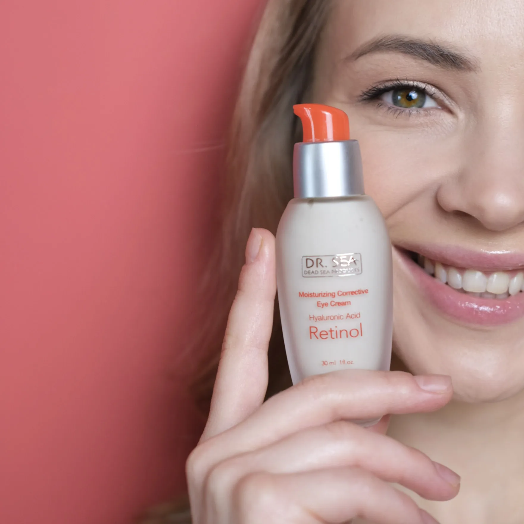  Увлажняющий и корректирующий крем для глаз с ретинолом гиалуроновой кислотой-увлажняющий эффект кожи