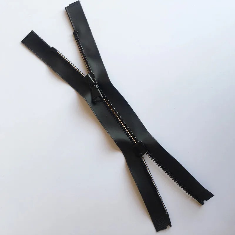 The latest plastic golden point teeth tape two way open end triangle teeth resin zipper