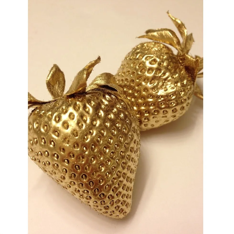 Well Selling Aluminum Strawberry Italian Vintage Design Rare Home Party Decor Aluminium Cookie Jar Vintage DryFruit Tabletop Jar