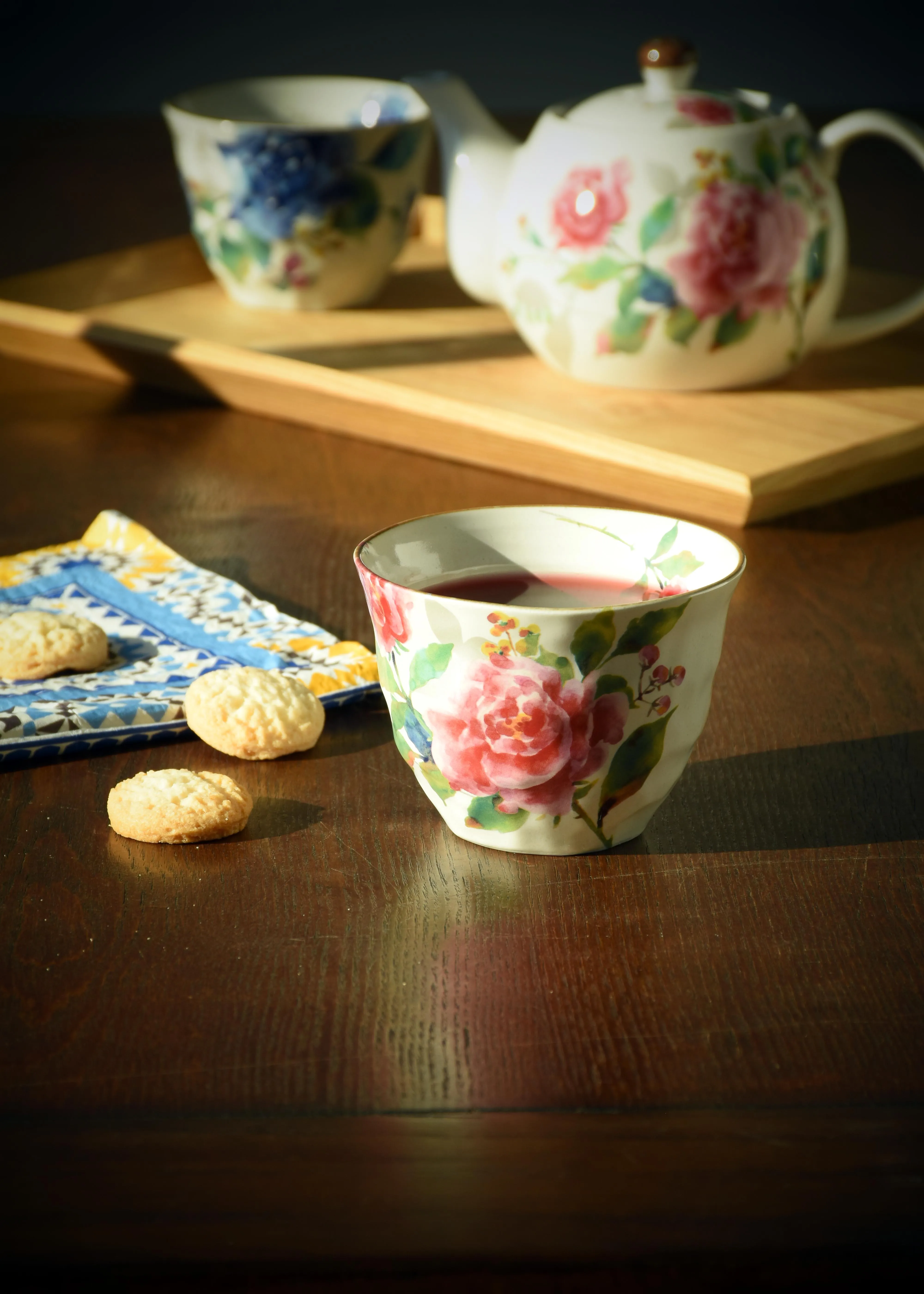 Fortune bloom rose flower brings love luxury ceramic tea cup sets