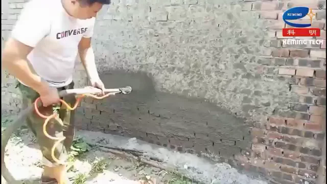 Машина для нанесения цементной штукатурки