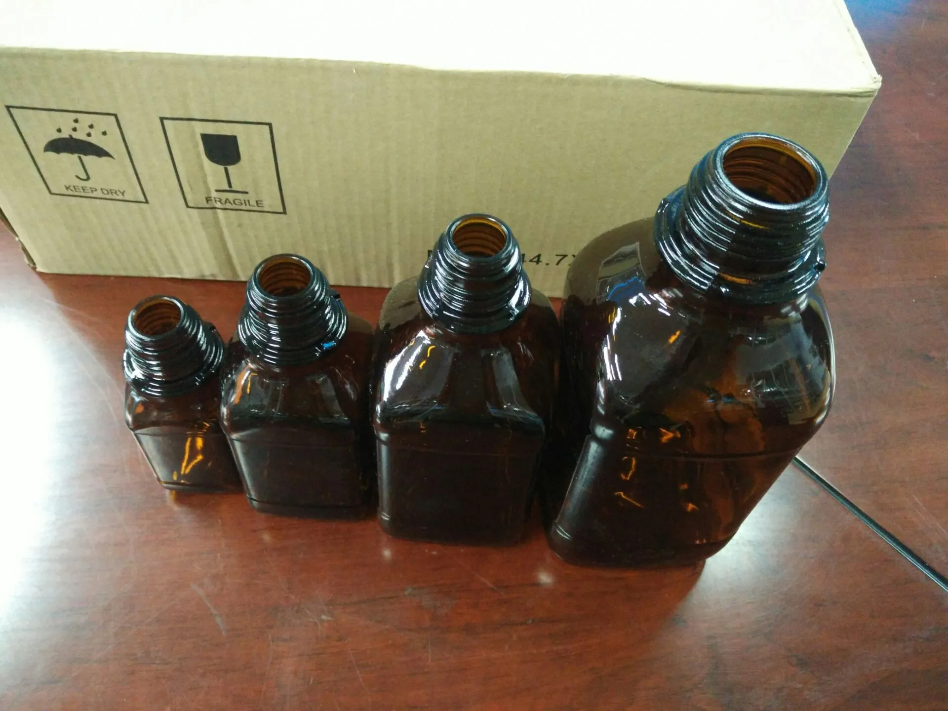 Perfect Packing Chemicals Amber Glass Square Reagent Bottle