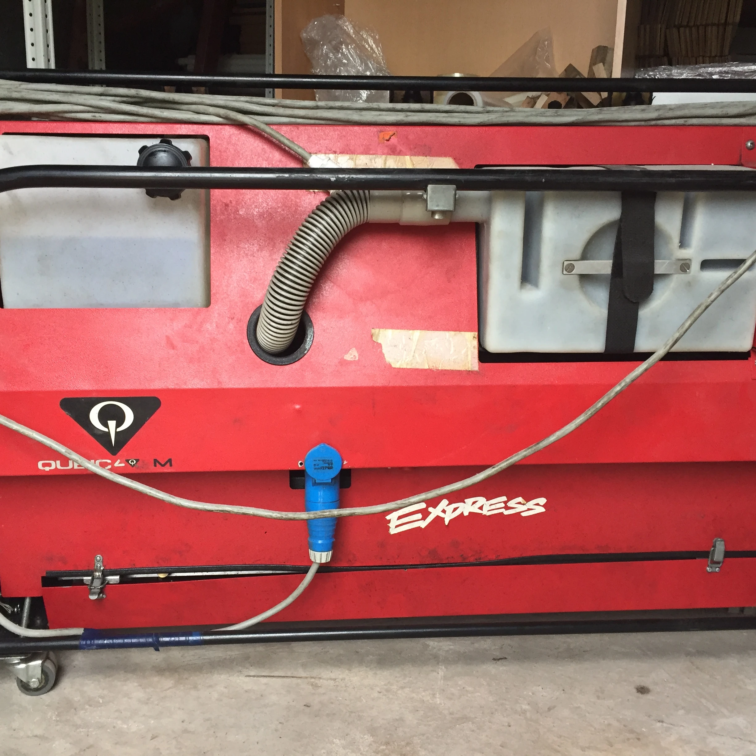 QubicaAMF Express B lane care machine