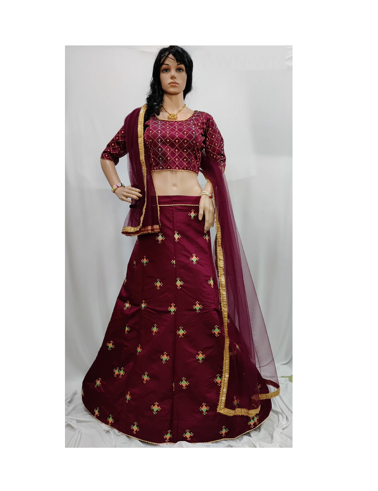 
WOAIS LEHENGA CHOLI 