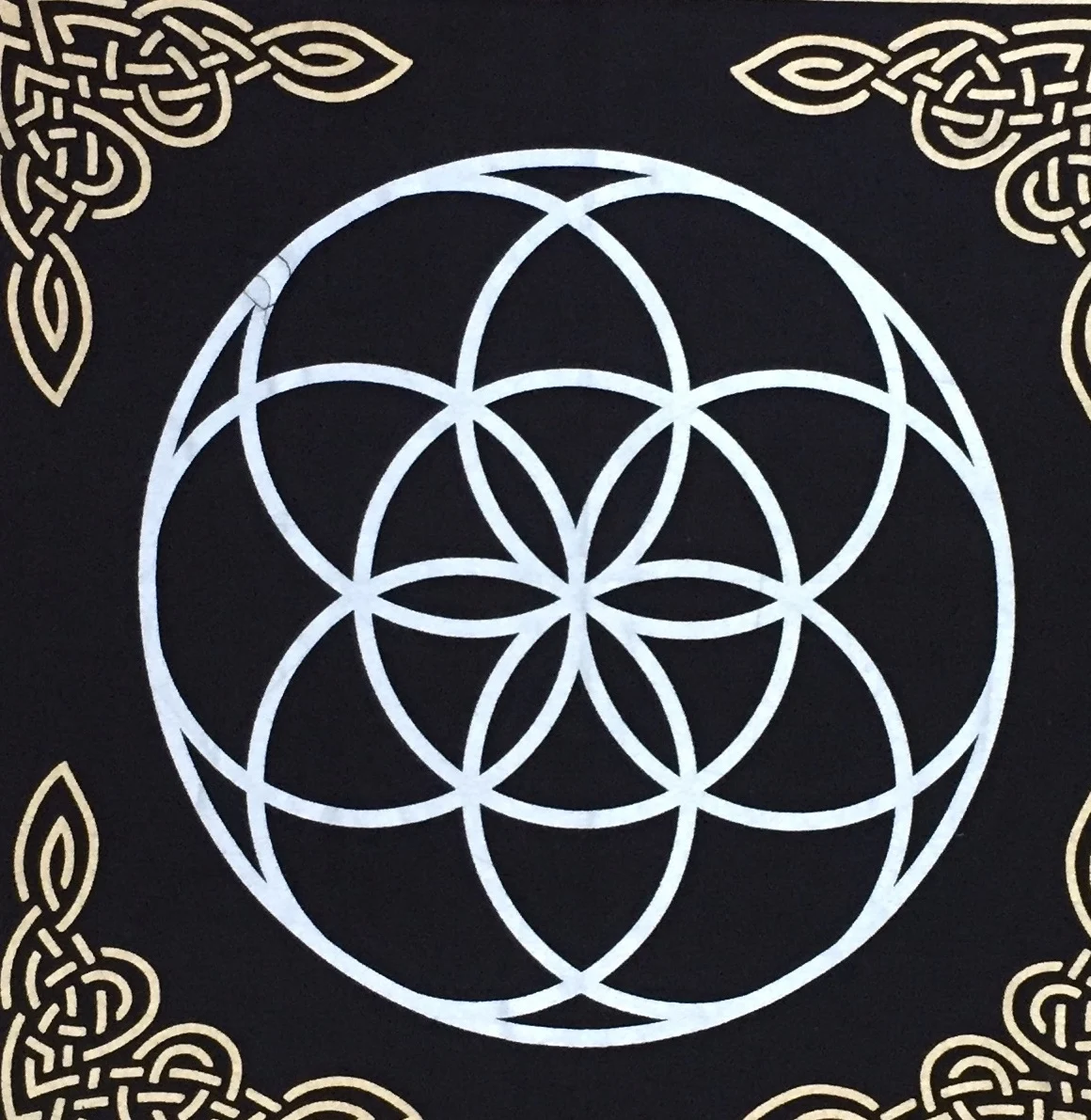 Pentagram Pantacle Cotton Seed Life Table Cover Bohemian Black Gold Spiritual Altar Cloth Indian Printed Spiritual Decor Table