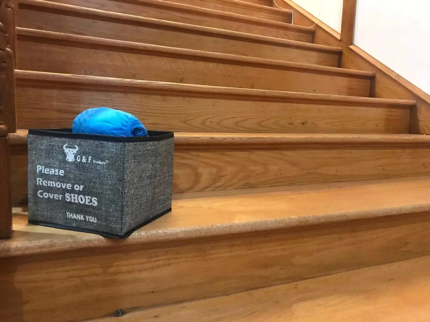 G & F Products 13039  Shoe Covers Box, Foldable Collapsible Shoe Covers Holder Bootie Box holds up to 100 Disposable Shoe Covers