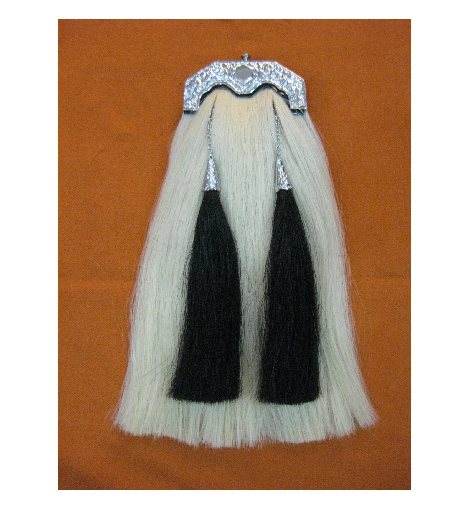 SI - WHITE LONG HORSE HAIR SPORRAN (100% ORIGINAL) KEY SHAPE THISTLE CANTLE