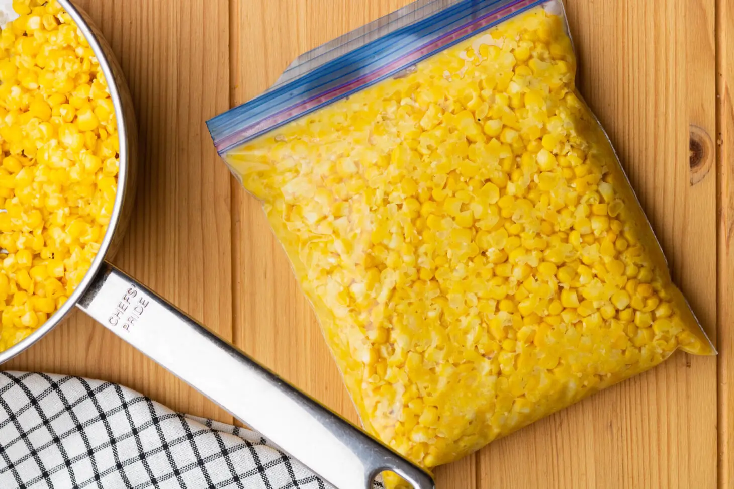 Whole frozen corn cob sweet yellow corn iqf