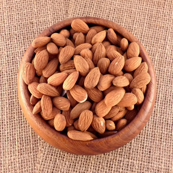 
Raw Almonds Nuts in bulk 