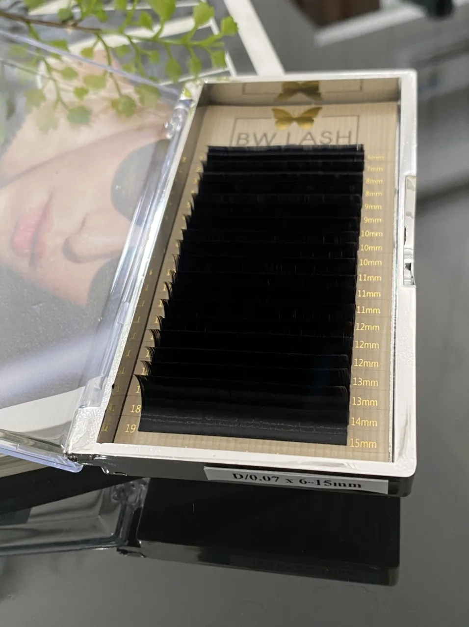 LUXURY  eyelashes extension Korea of the manufacturing in Vietnam.Thickness 0.05 to 0.085mm/OEM