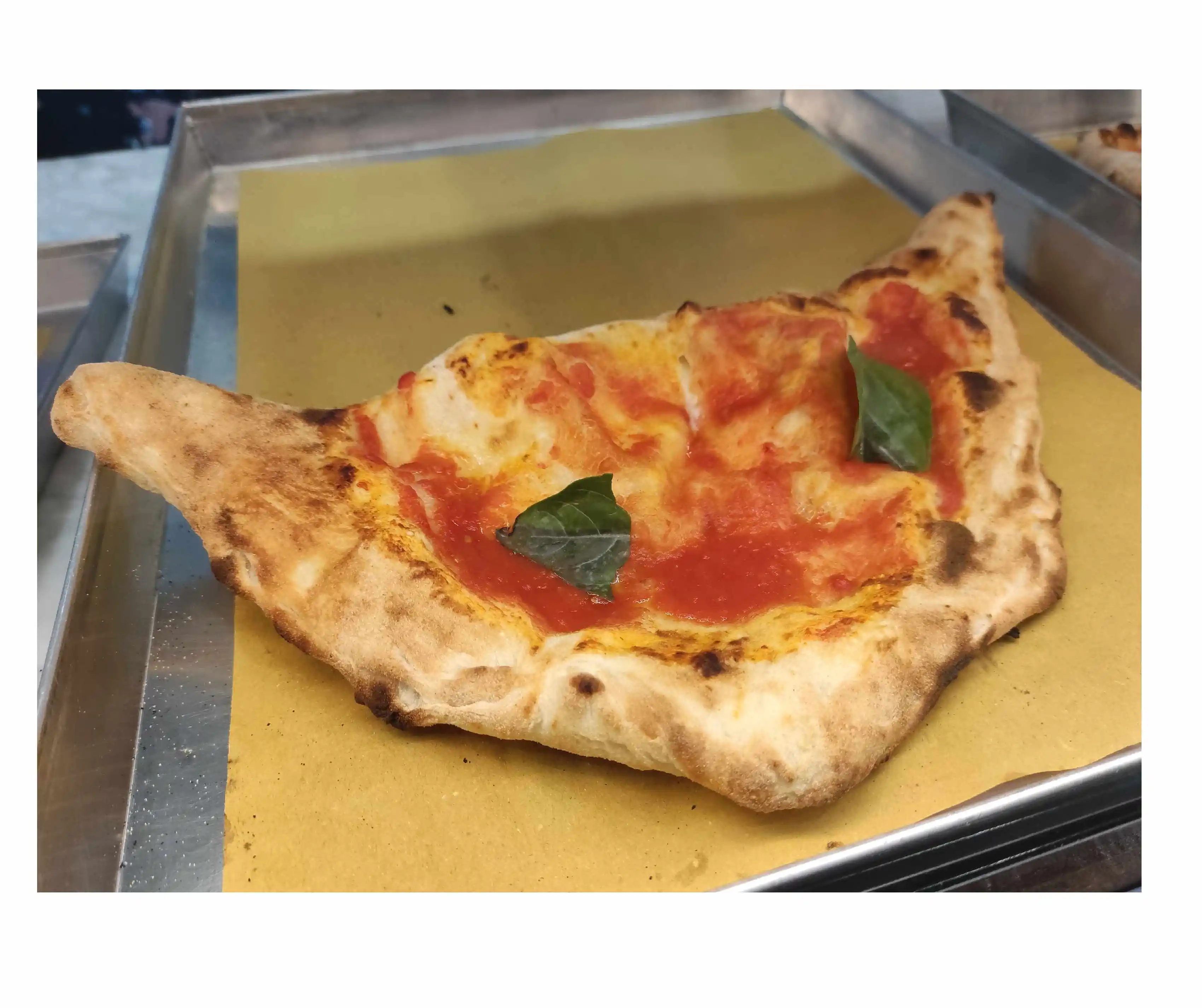 100% итальянское производство одна коробка Calzone Napoletano с Mozzarella Ricotta и Salami Napoli для розничной