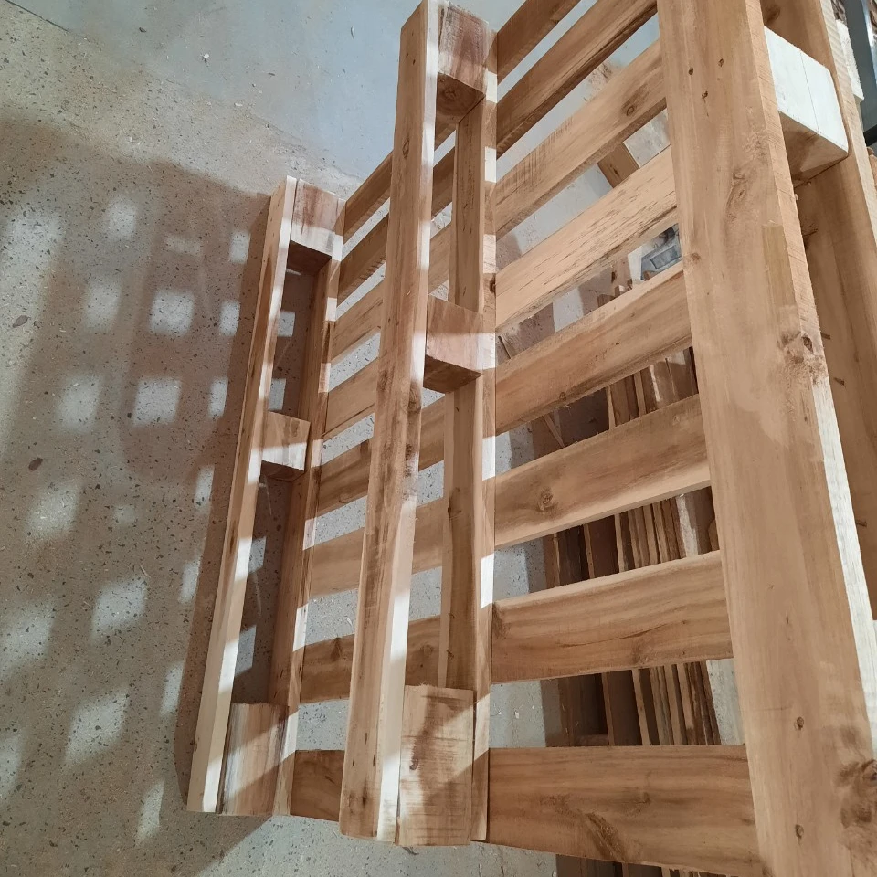 2  WAY - 4 WAY ENTRANCE  PALLET CUSTOMIZED DURABLE WOODEN PALLET/CUSTOM-MADE PALLET/NATURAL WOODEN PALLET FROM ACACIA & PINE