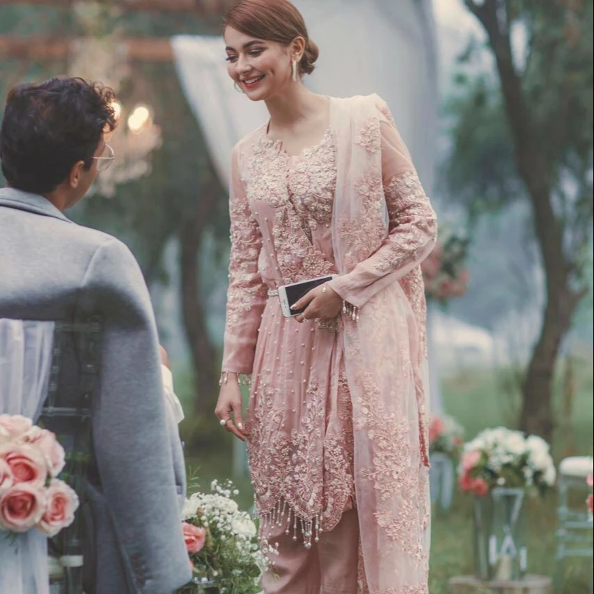 Модные дизайнерские пакистанские костюмы газон/Лен/хлопок с вышивкой из 3 частей доступны по оптовой цене.