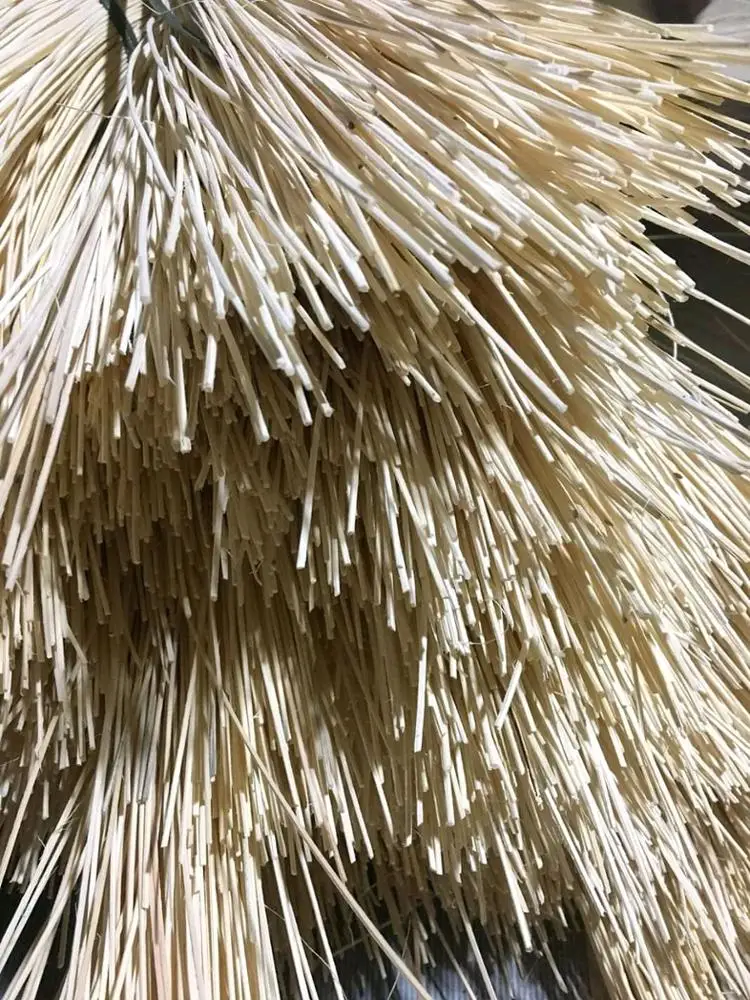 
polished rattan pole size 5mm to 20mm (Ms.Sandy 0084587176063 whatsapp) 