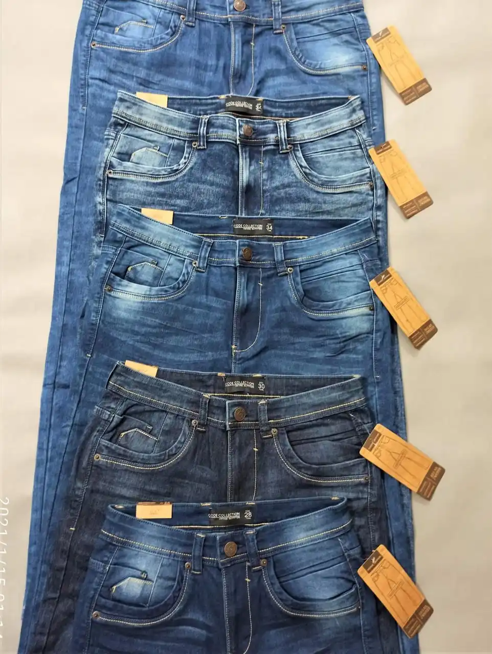 Джинсы Брюки большой выбор подержанных машин для мужских и женских превышения