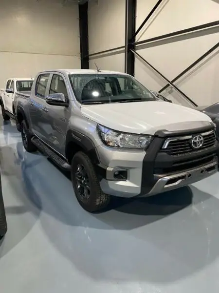 Affordable Hilux double cabin brand new 4x4 pick up truck