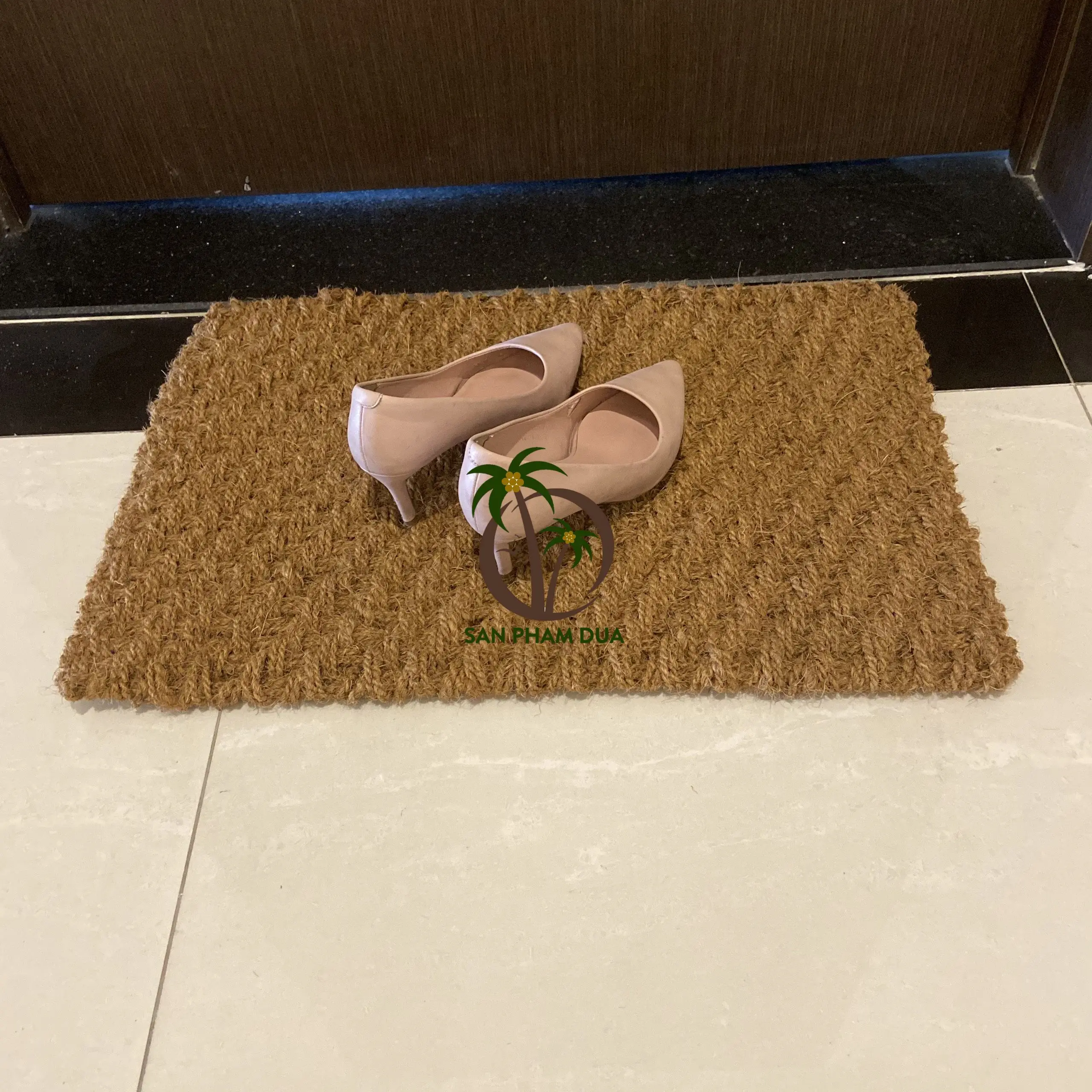  Оптовая продажа напольных ковриков из кокосового волокна/натуральный кокосовый ковер Вьетнама