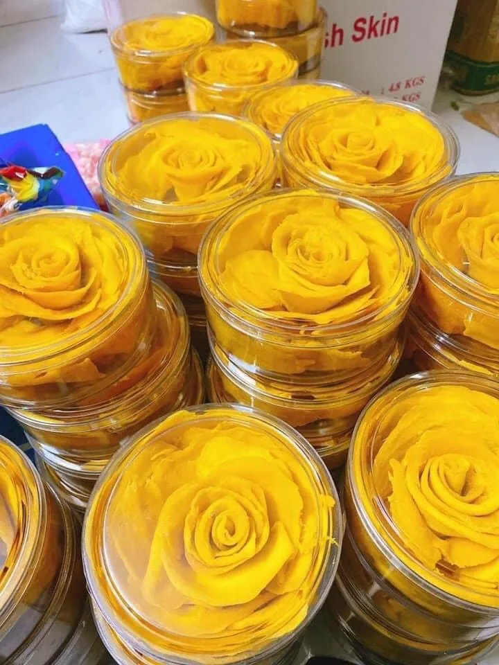 Vietnam Food and Beverage Open Air Cultivation Type 24 Months Shelf Life Sweet Taste Dried Mango In Vacuum Pack Packaging