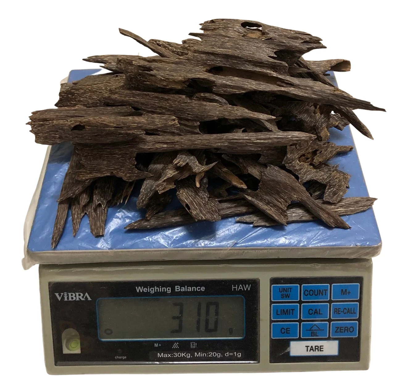 TRIPLE SUPER ANT NEST OUD CHIP FROM JUNGLE OUD OF VIETNAM - HIGH QUALITY PRODUCT