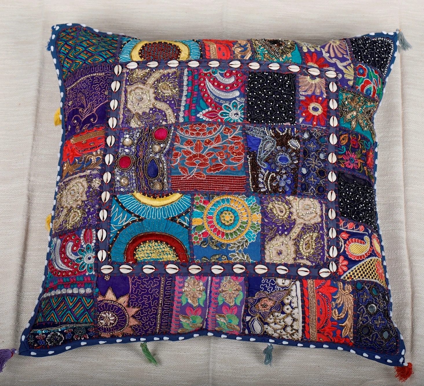 Patchwork Cushion Cover Wholesale Decorative Pillow Cover Indian Handmade Pillow Case Beaded Vintage Embroidered Cushion Case