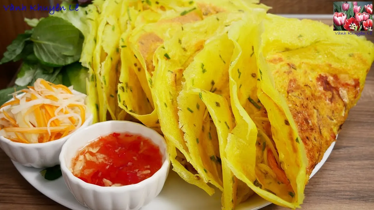 Приготовленная смесь муки для Banh Xeo очень горячая сделано в Вьетнаме низкая