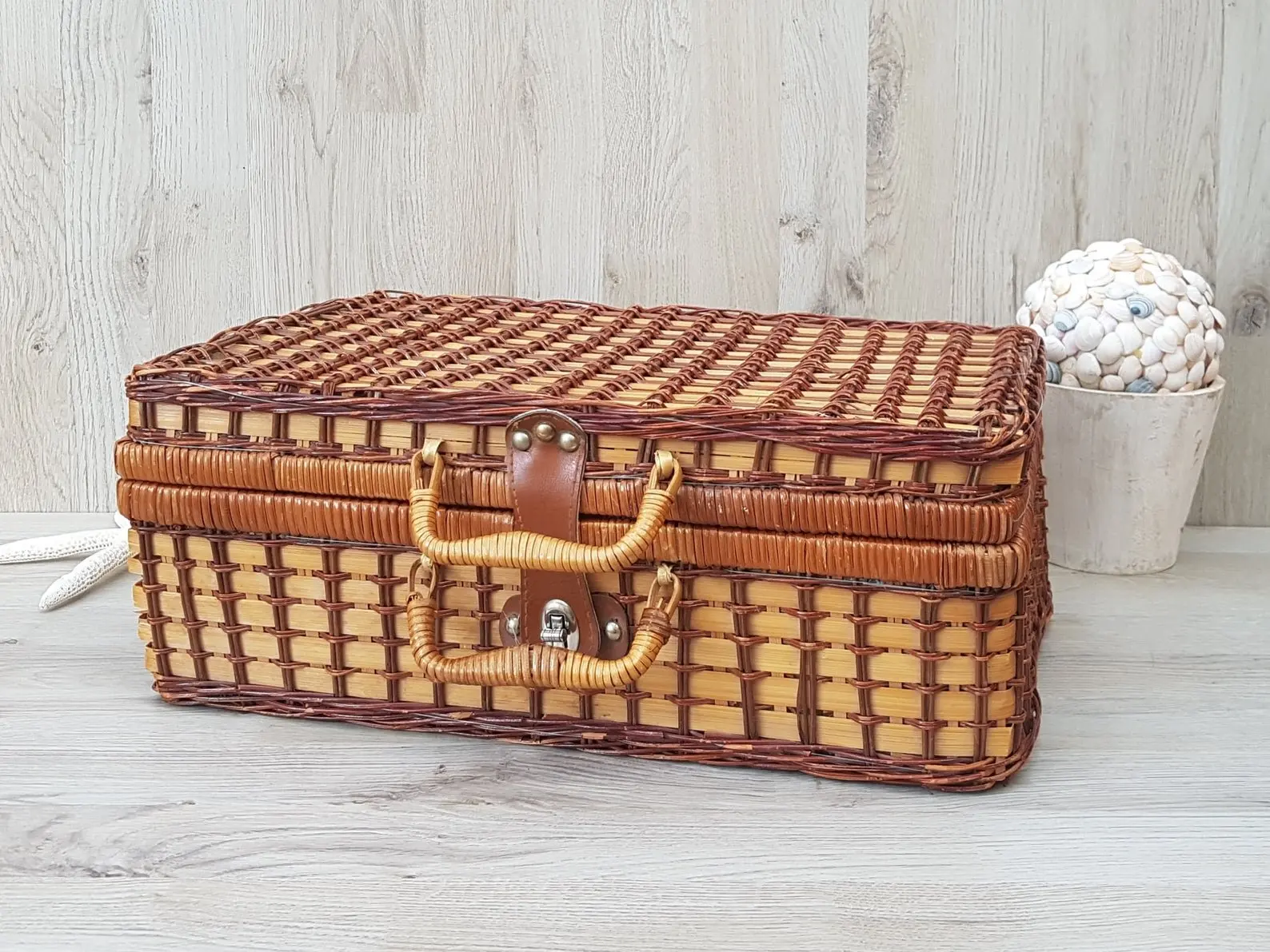 Best Selling Cheap Handmade Natural Rattan Wicker Picnic Basket made in vietnam