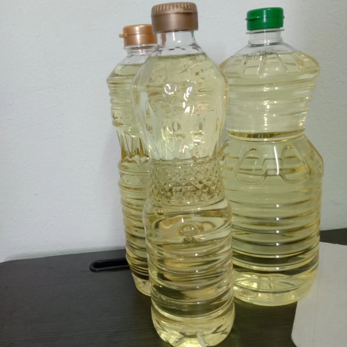 Premium Quality Sunflower Cooking Oil / Sunflower Oil / Refined Sunflower Oil from Ukrain