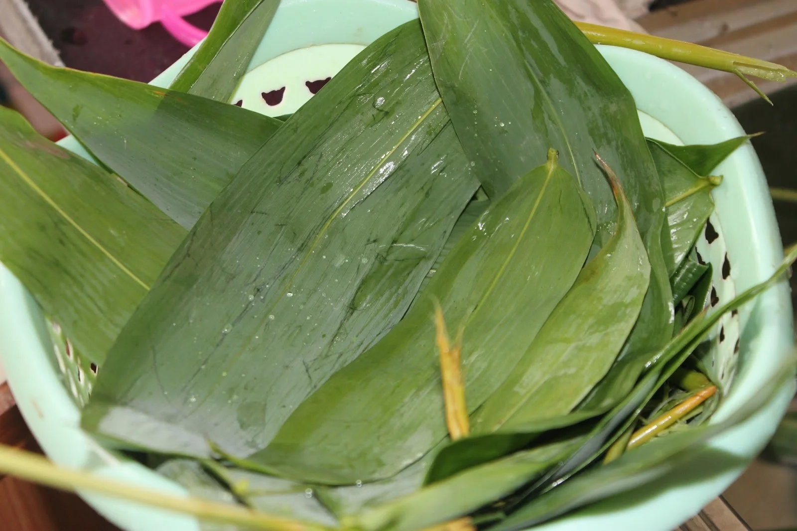 Dried bamboo leaves for cake from Vietnam , contact +84984418844