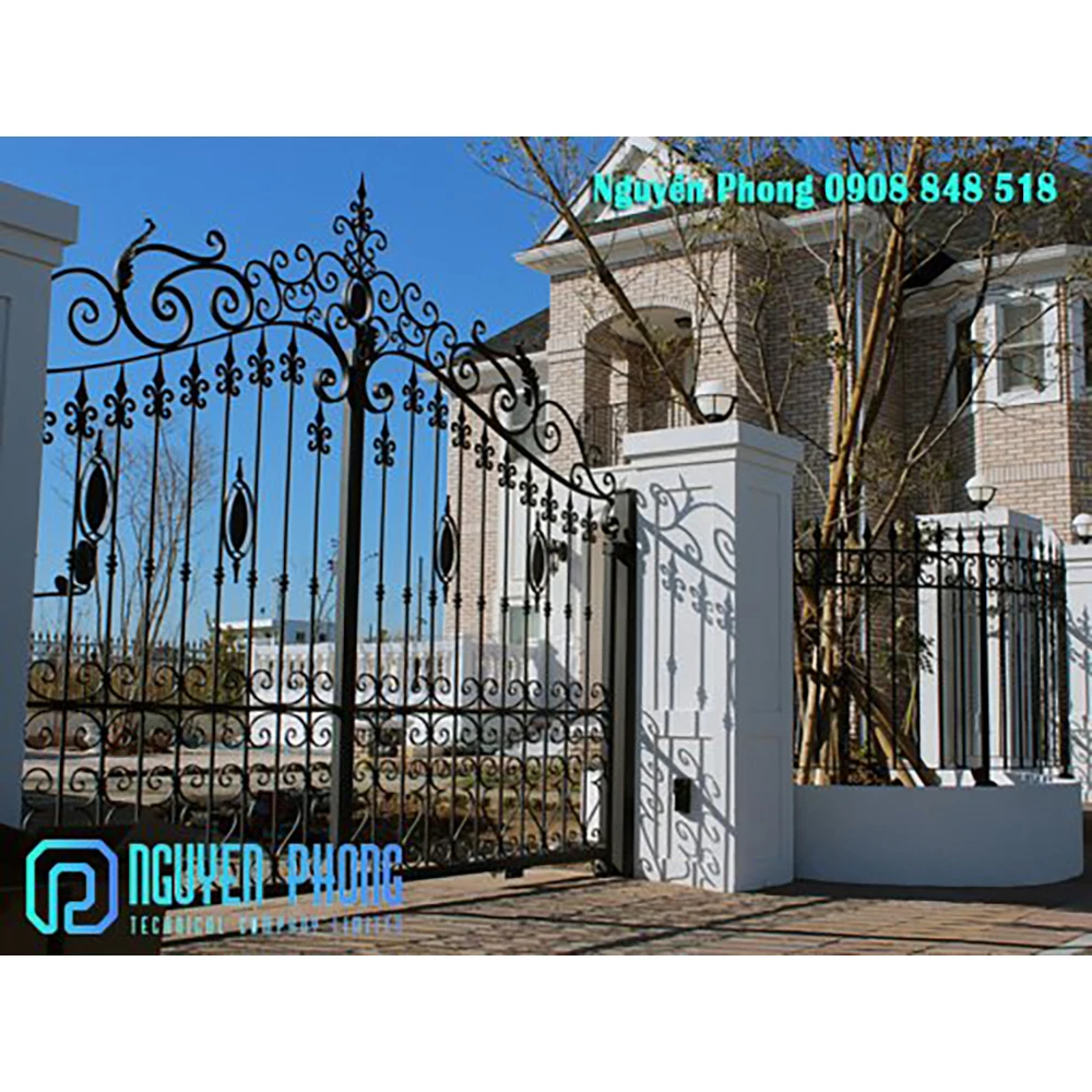 Hot Selling Wholesale Supplier Ornaments Decorative Forging Wrought Iron Tall Main Yard Front Gate