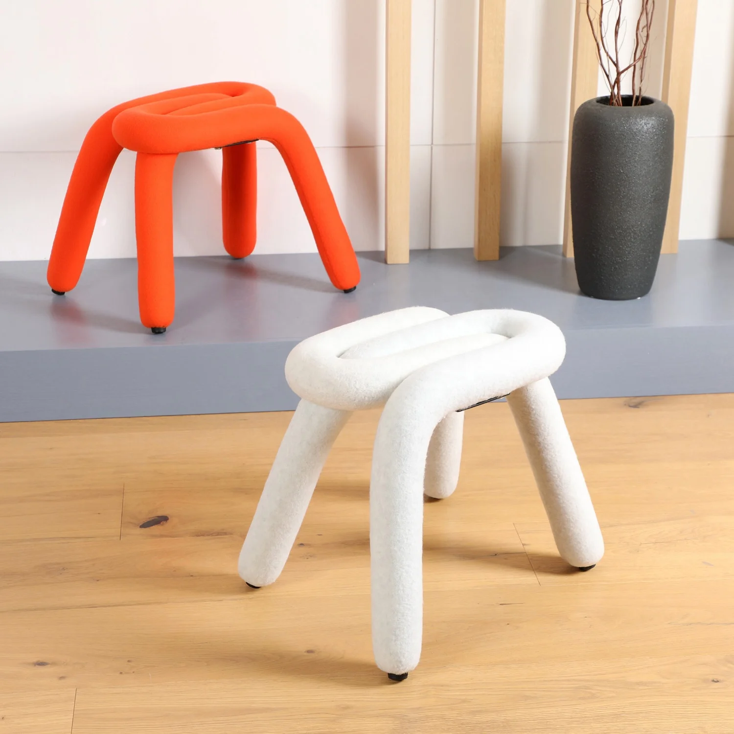 Factory Directly Sales Modern Simple Metal Design Bold Chair Dining Furniture Colorful Cafe Chairs Dining Chair