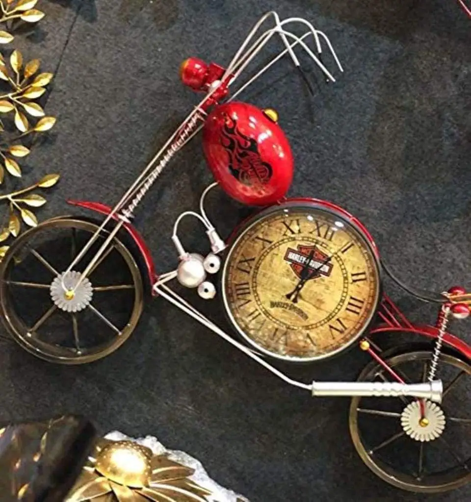 Newest Amazon Hot Selling Custom Design Decorative Metal Red Bike Vintage Design Antique Clock for Home Art WALL Decoration
