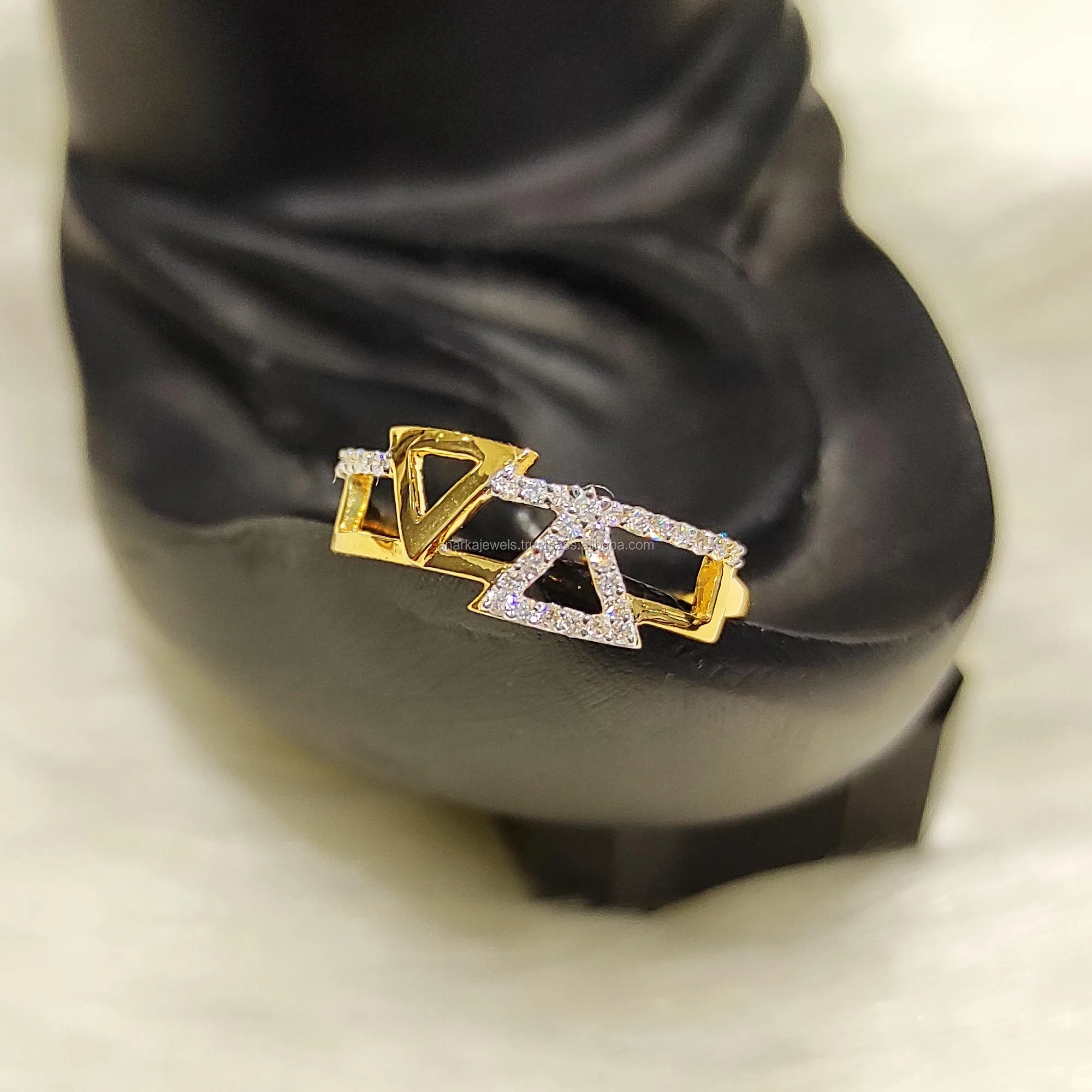 Designer 14K Yellow Gold Diamond Wedding Ring Jewelry Gift For Women TTR 057