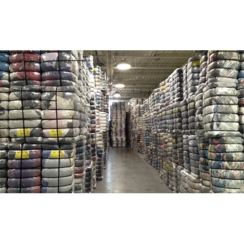  Для мужчин и женщин используется ткань в тюках зимняя сезон использованная одежда