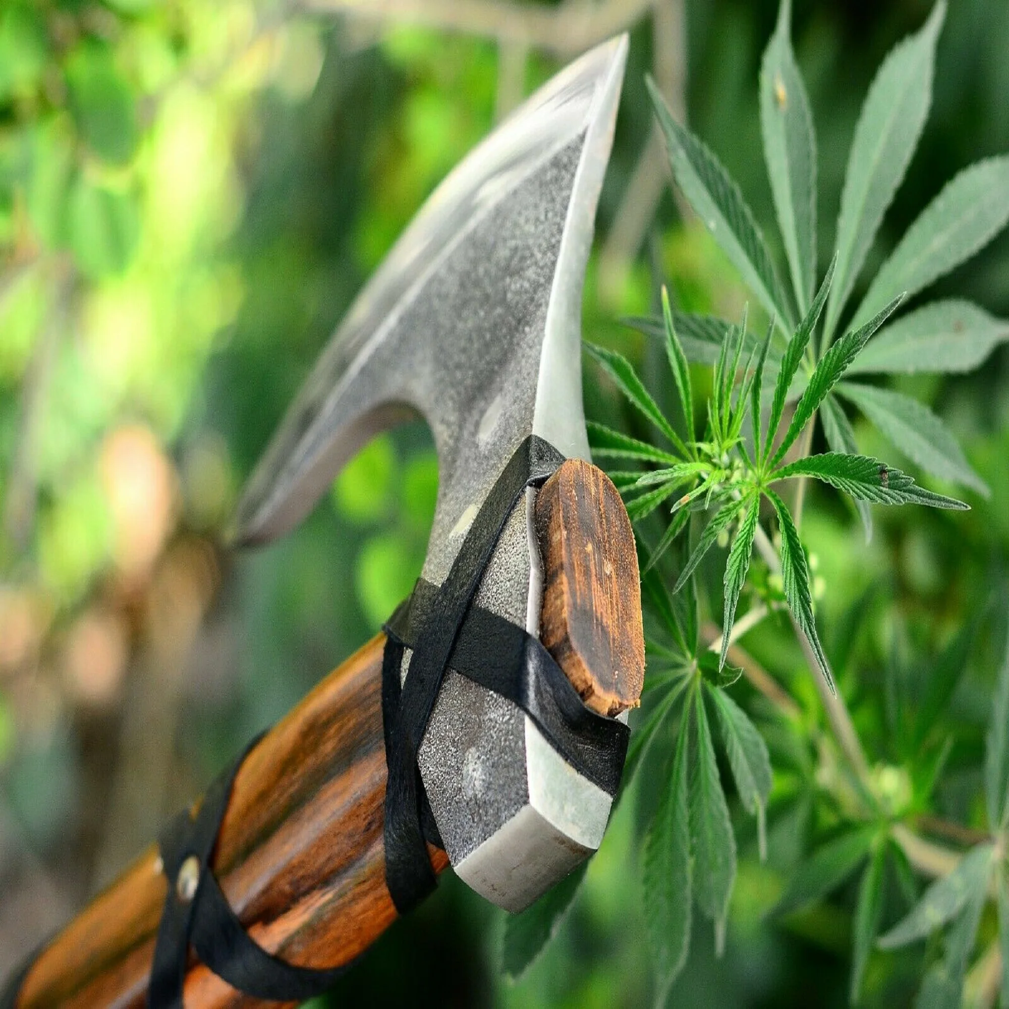 Топор викингов из углеродистой стали ручной работы на заказ Медный топор для выживания природе с деревянной ручкой оптовая продажа фантастические топоры