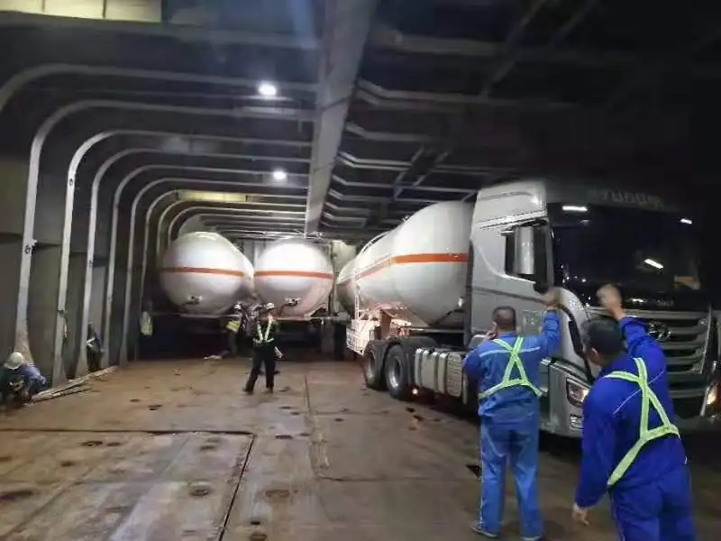  Танкер Bulker для полуприцепа в форме банана 30 тонн заводская
