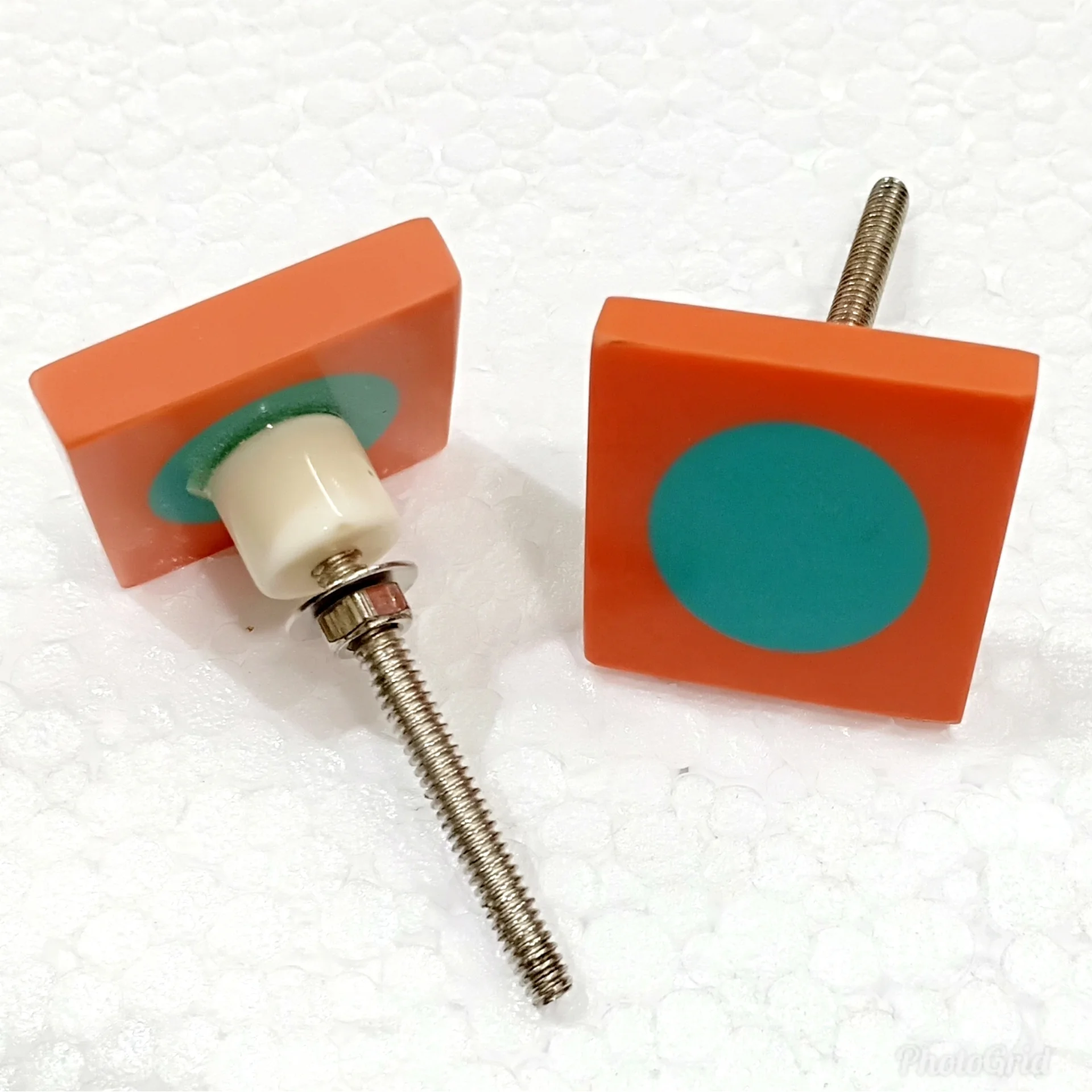 RESIN KNOBS