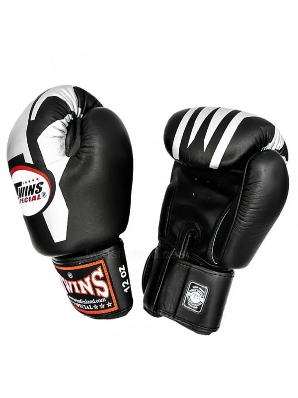 Professional boxing gloves