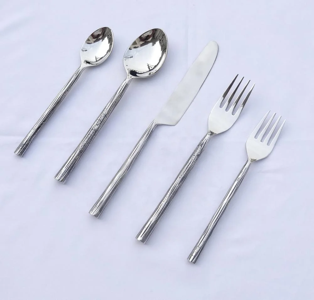 New Arrival Bamboo Joint Metal Handle Cutlery Set with Wrought Handle Mirror Polished Stainless Steel Buffet Warmer Set