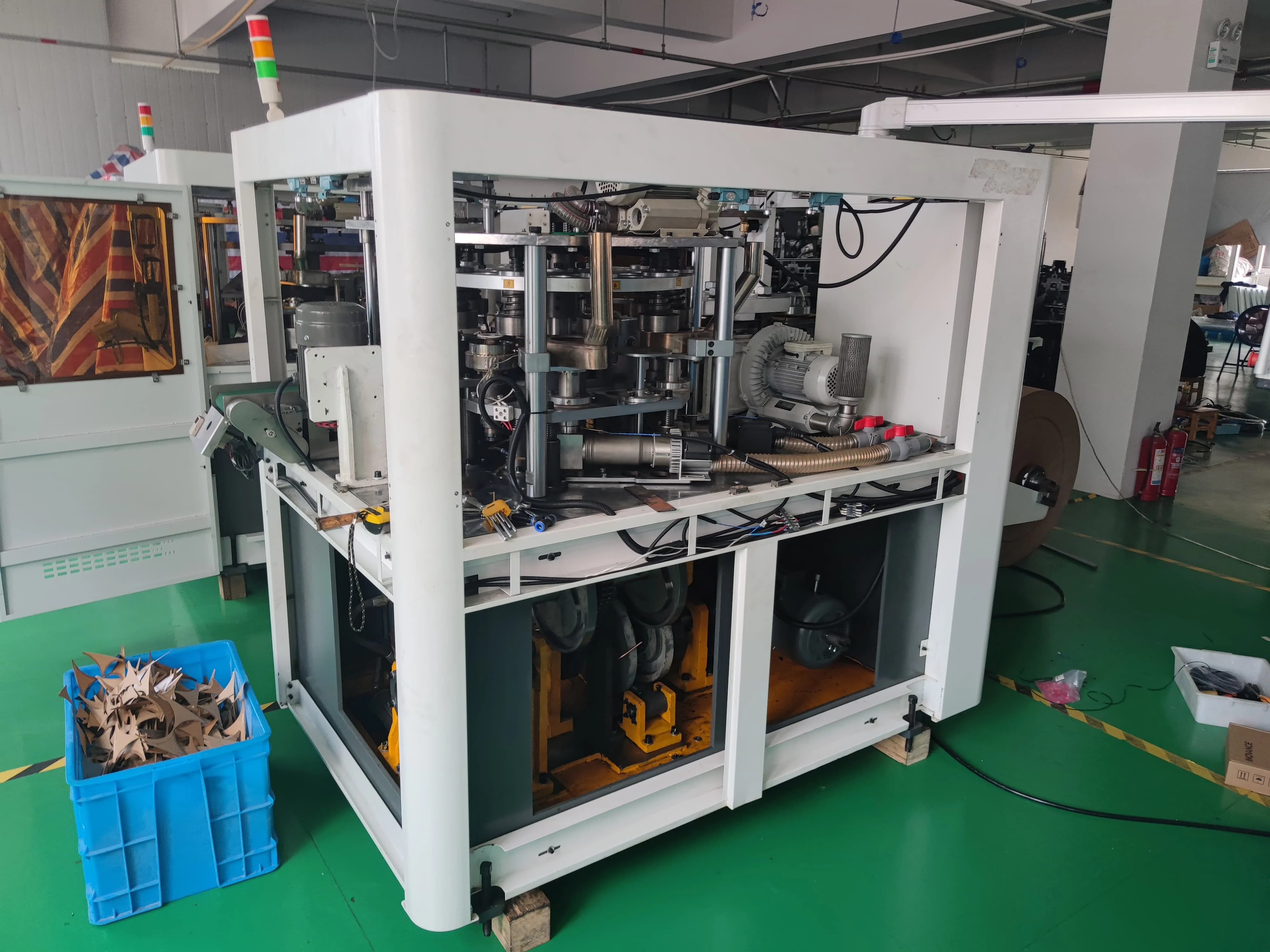 Fully Automatic Cup Lid Making Machine Paper Cup Cover Machine Low Price