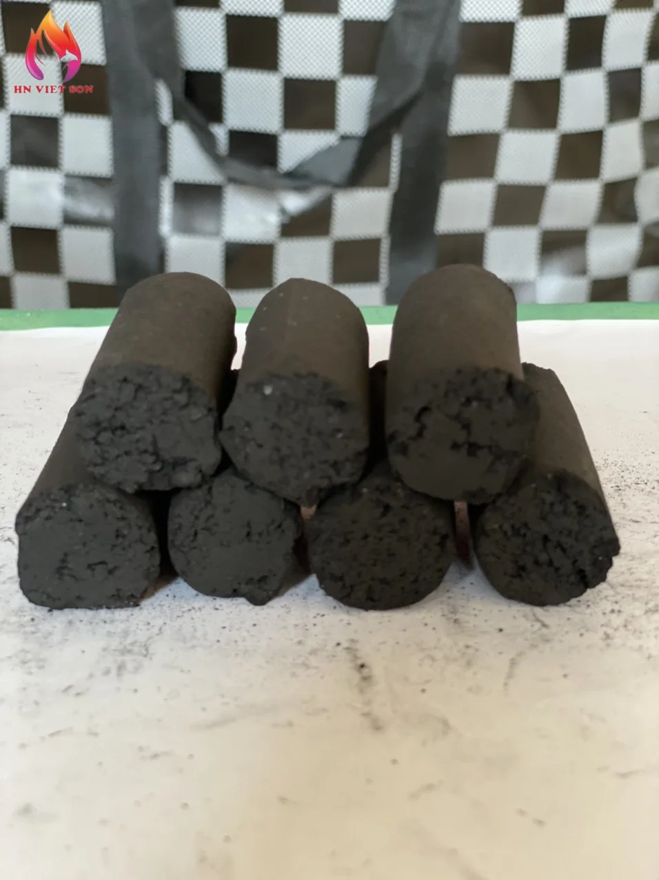  Купить уголь для кальяна Кокосовая оболочка от поставщика из Вьетнама