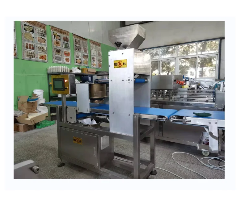 Automatic pizza topping machine