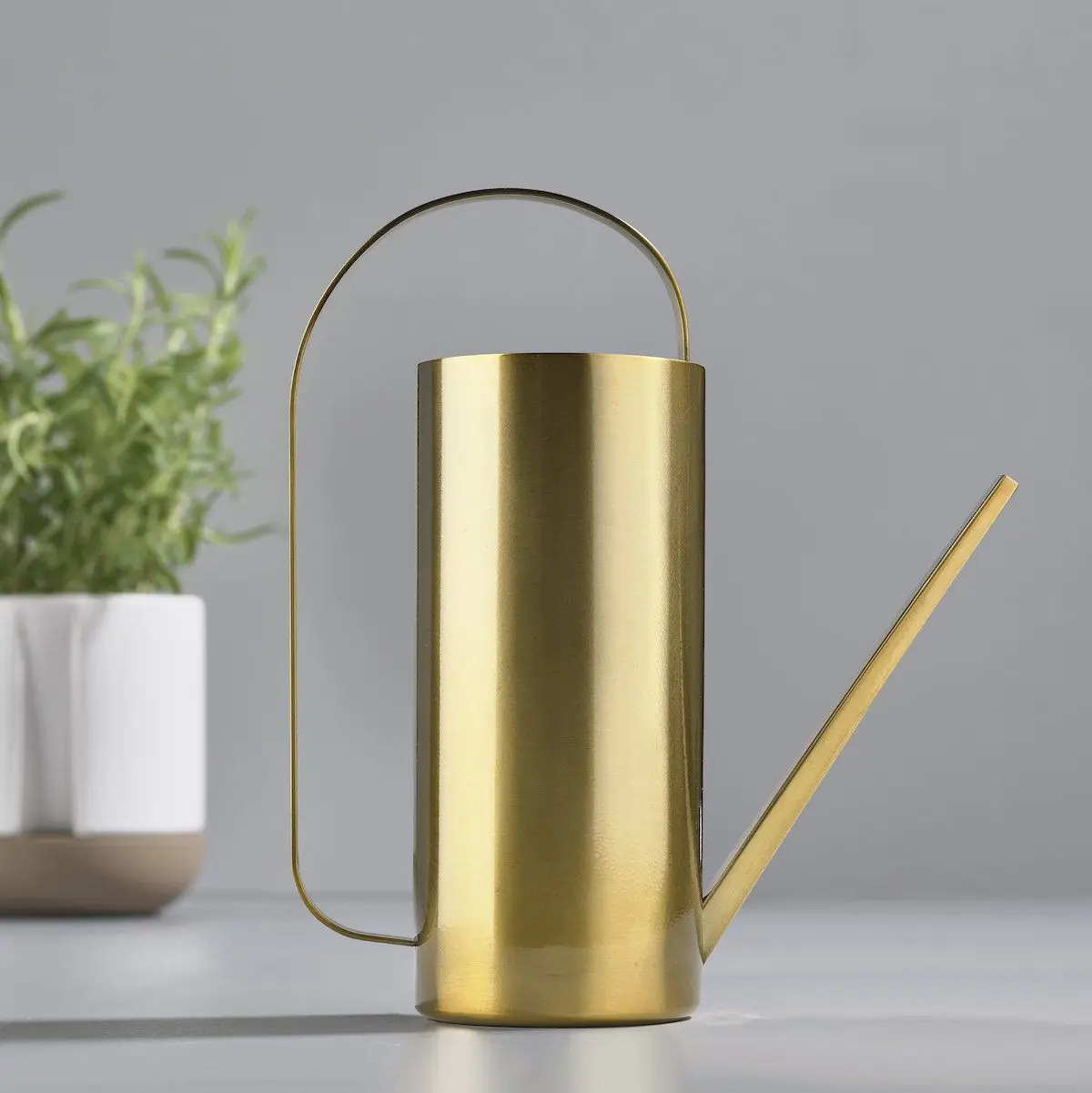 Luxury Watering Can Overhead Handle Tall Jug Shape Brass Plating in Iron Home Decor Gift Watering Gardener Use Factory Price