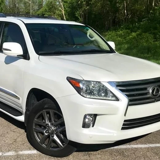 
 2013 Lexu-s LX 570 AWD 4dr SUV 93418 миль  