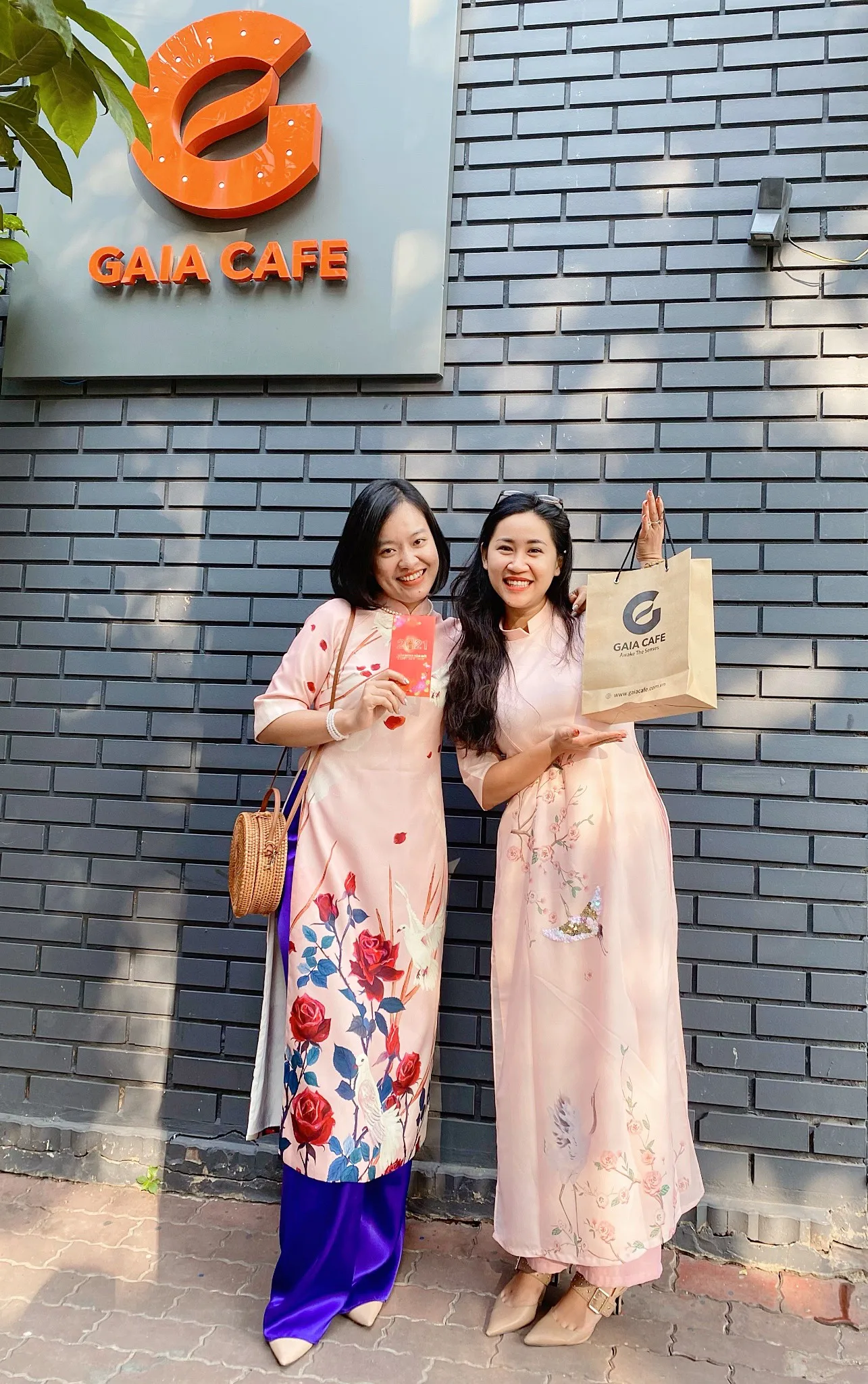 Roasted Robusta Coffee Beans Dark Strong Full Bodied From Viet Brand