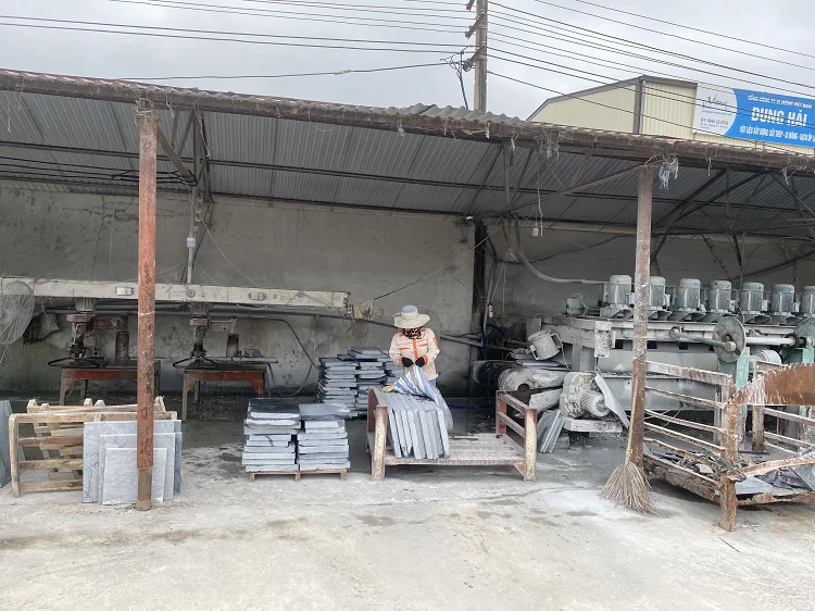 High Quality ELA Stone Modern Minimalist Midcentury Park Farmhouse Villa Flamed  Blue Limestone from Vietnam