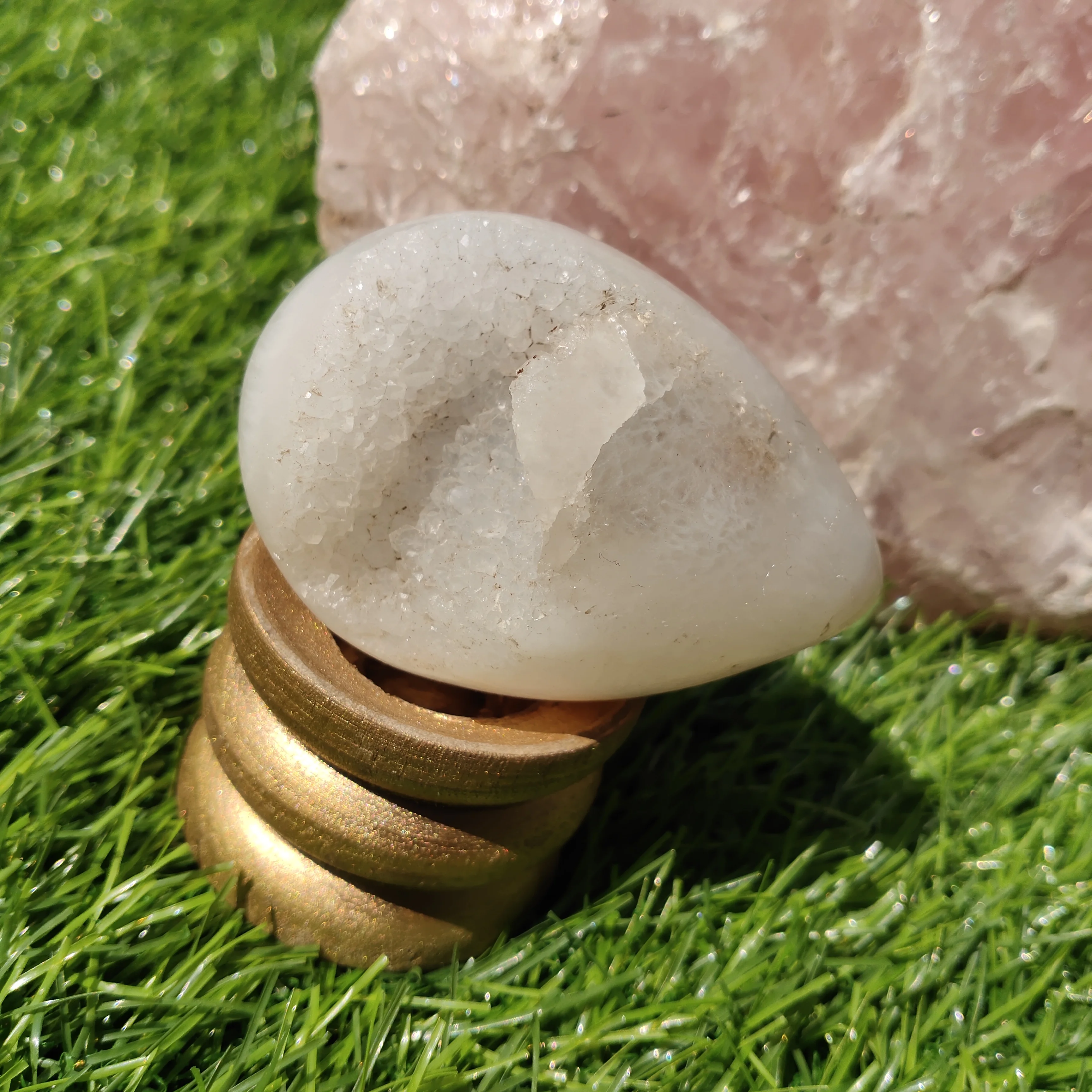 New Arrival wholesale  Agate Geode Druzy Crystal Eggs Fengshui  for Home Decoration  gift