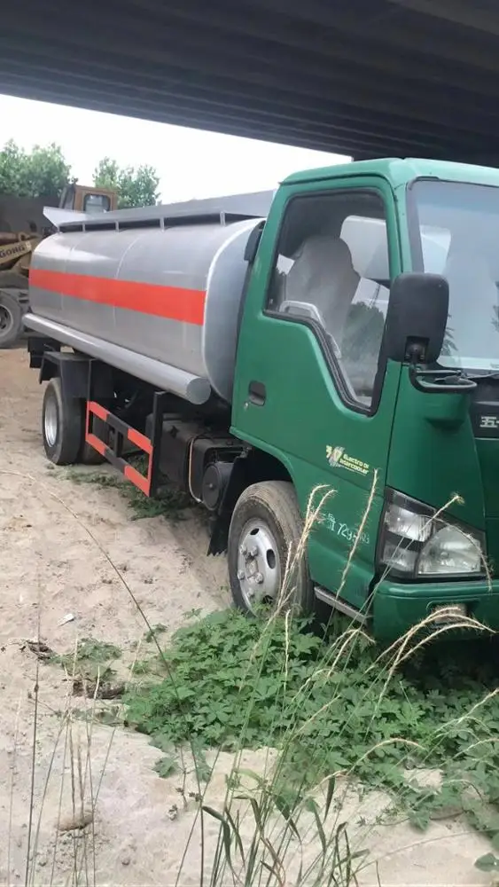 CHINESE 20000 Liters 6000 Gallon Diesel Oil Transporter Capacity Fuel Tank Tanker Truck For Sale